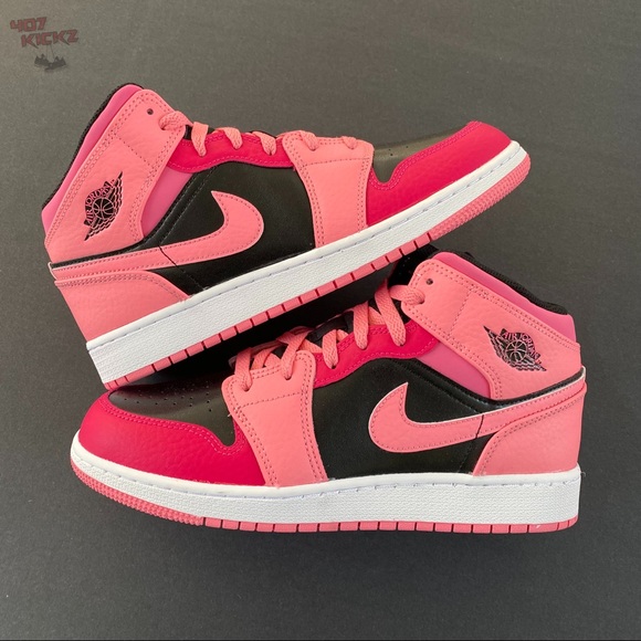 Jordan Shoes - Air Jordan 1 Mid Pink 💗
